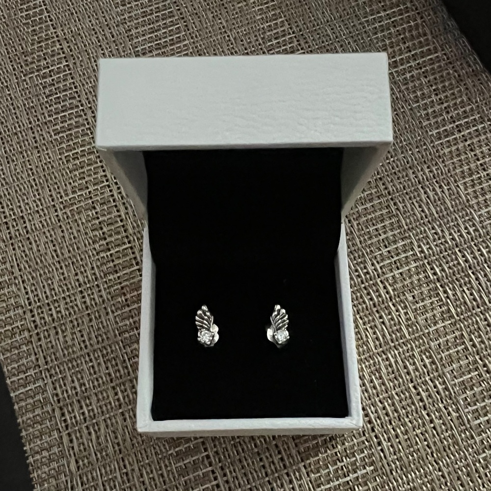 NEW Pandora Angel Wings Silver Stud Earrings
